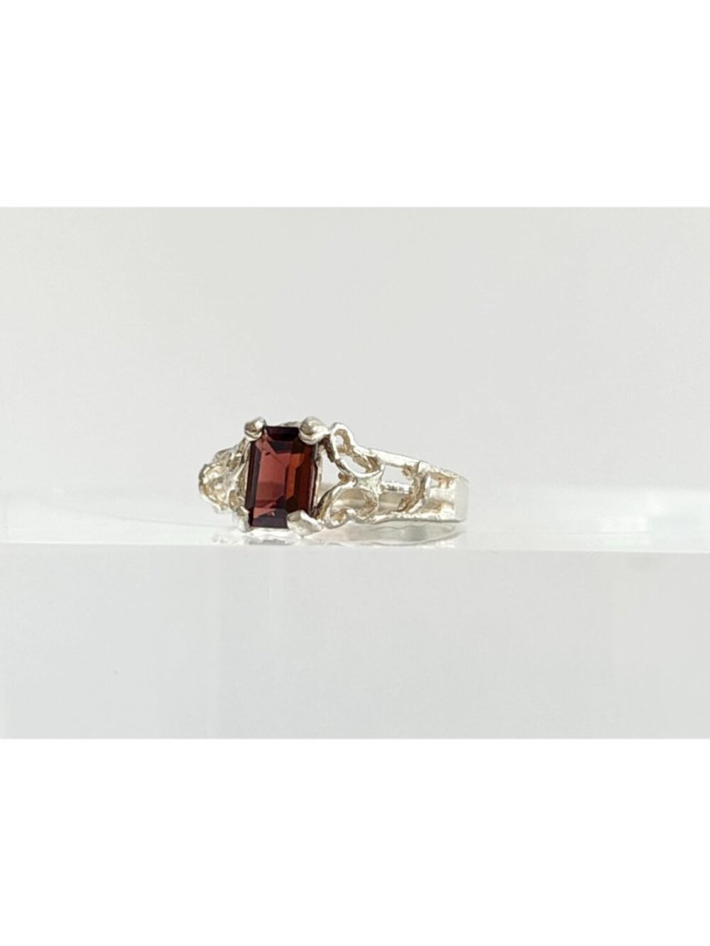 Garnet Emerald Cut Gemstone Sterling Silver 925 Elegant Vintage Ring - Picture 8 of 13